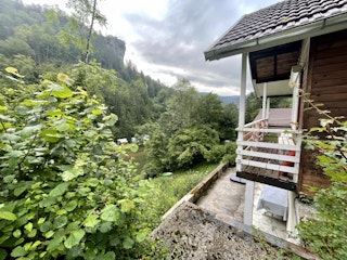The chalet in the middle of greenery above the fly fishing paradise Doubs.