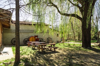 Some of the outdoor tables where tastings are held and where you can picnic.