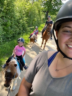 We offer children's riding courses for beginners and advanced riders