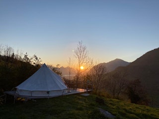 Panorama tent: From here you have a beautiful view of Lake Lucerne and Lake Sarnen